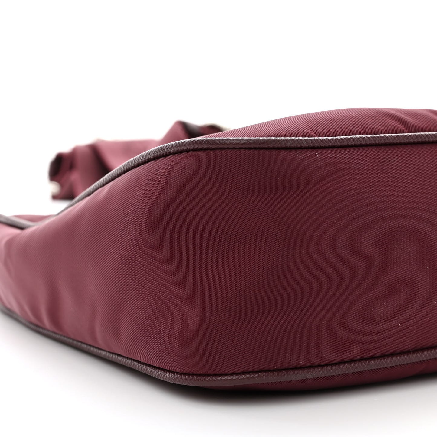 Tessuto Nylon Re-Edition 2005 Shoulder Bag Granato