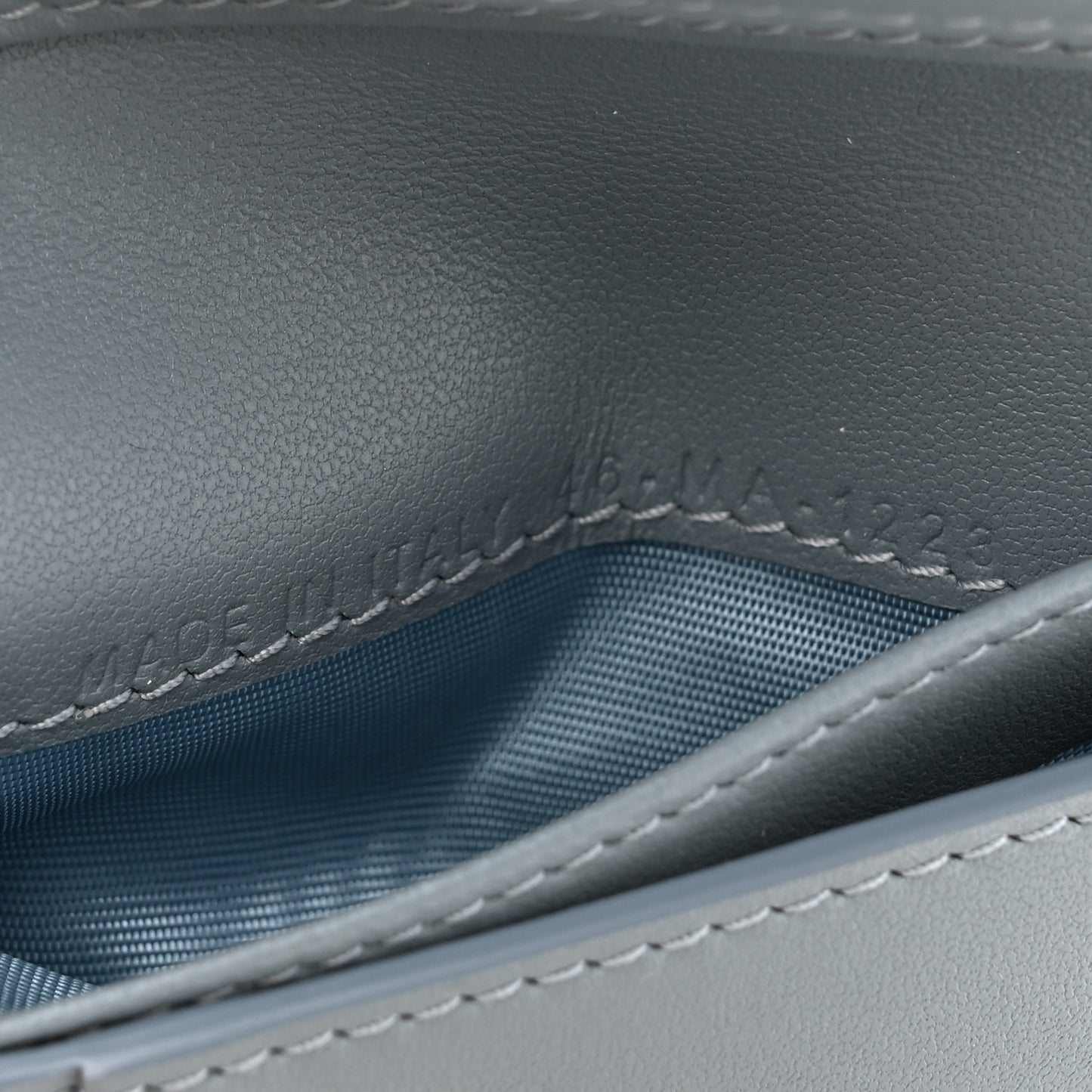 Grained Calfskin Supple Cannage Caro Dahlia Wallet Cloud Blue