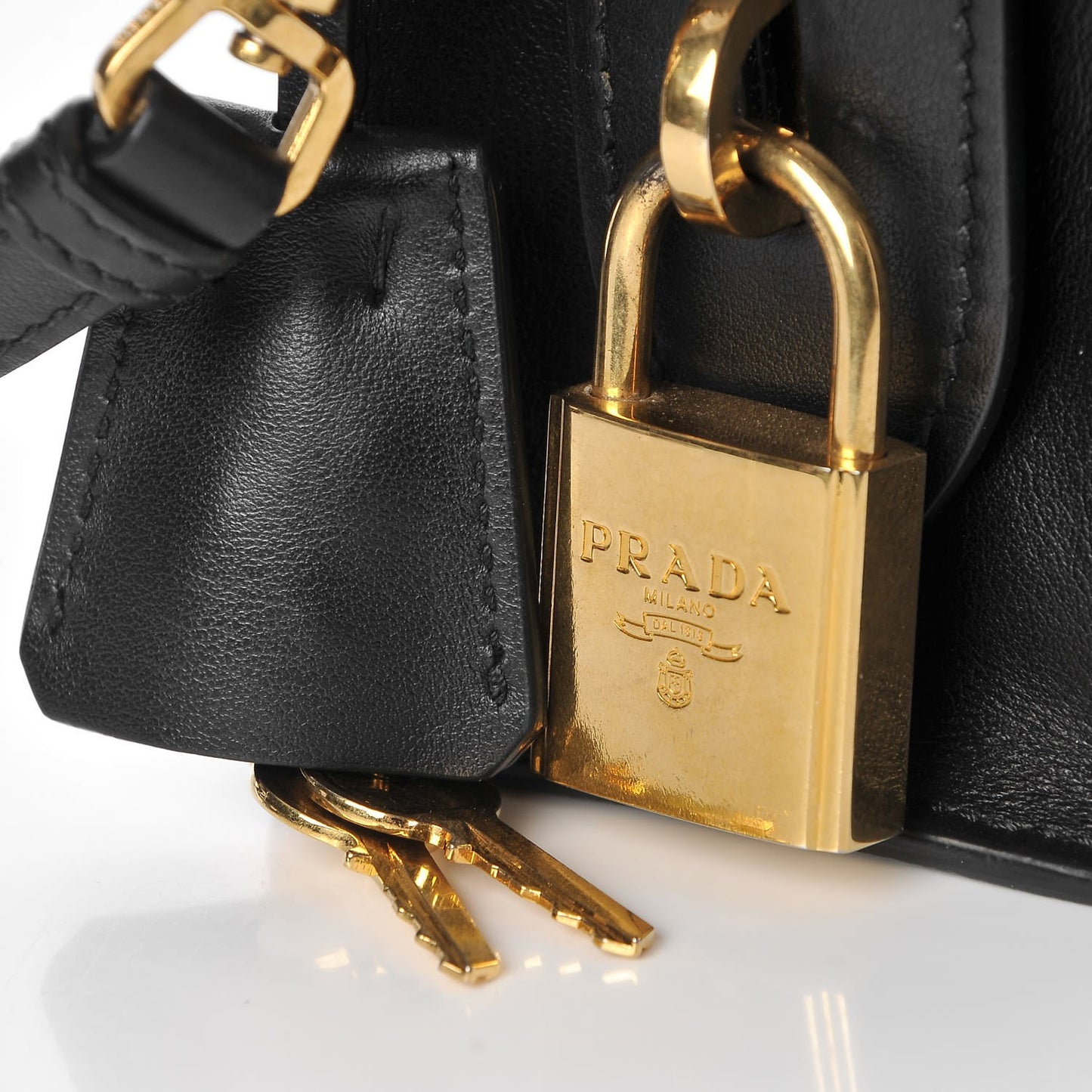 Saffiano City Calf Esplanade Crossbody Bag Black