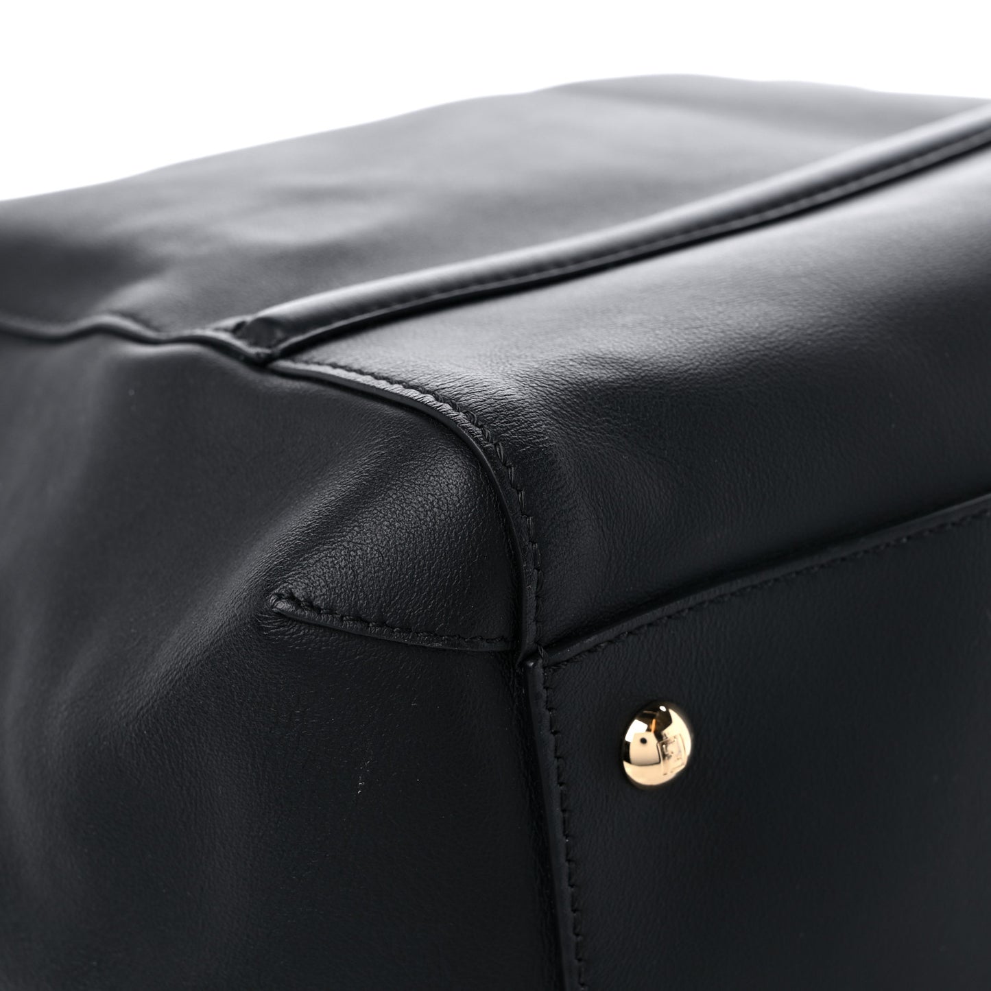 Vitello Grace King Karligraphy Chain Bucket Bag Black Bisquit