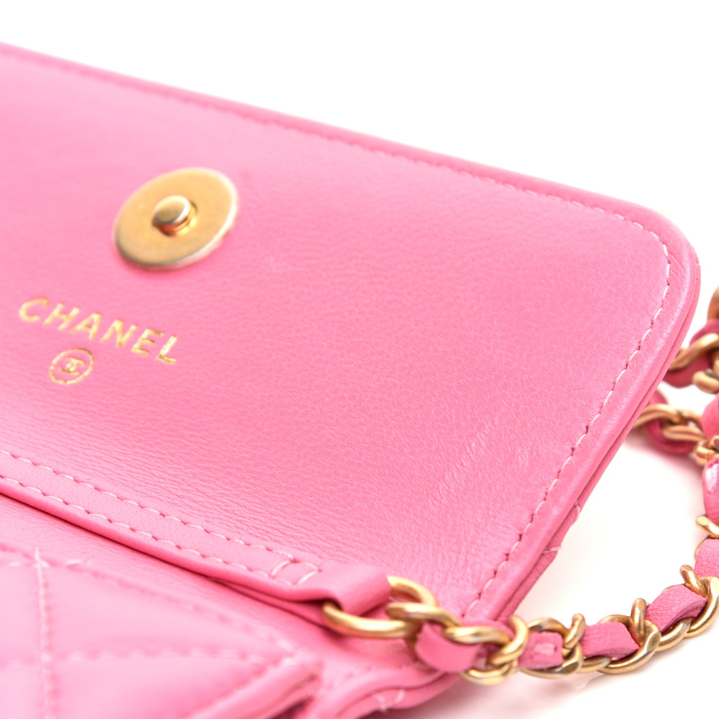 Lambskin Quilted Pearl Crush Clutch With Chain Pink