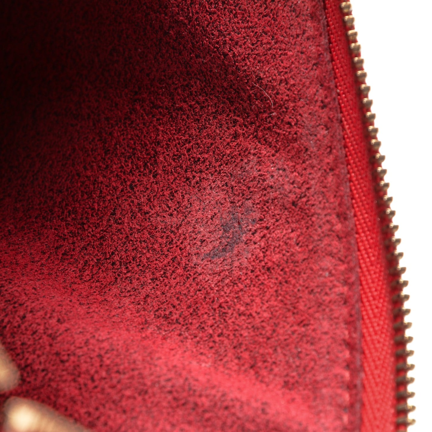 Epi Pochette Accessories 24 Castillan Red
