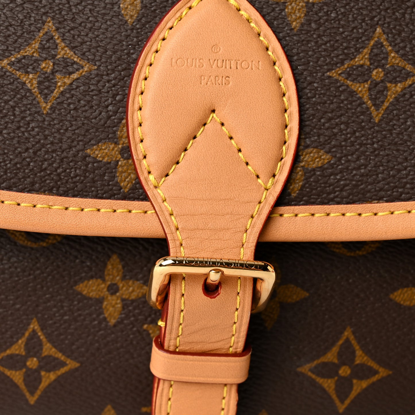 Monogram Diane Fuchsia