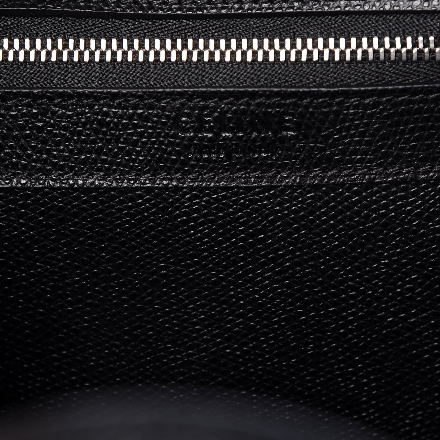 Grained Calfskin Small Vertical Cabas Black