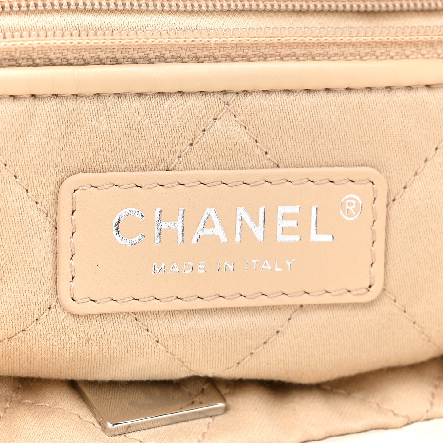 Shiny Calfskin Quilted Small Chanel 22 White