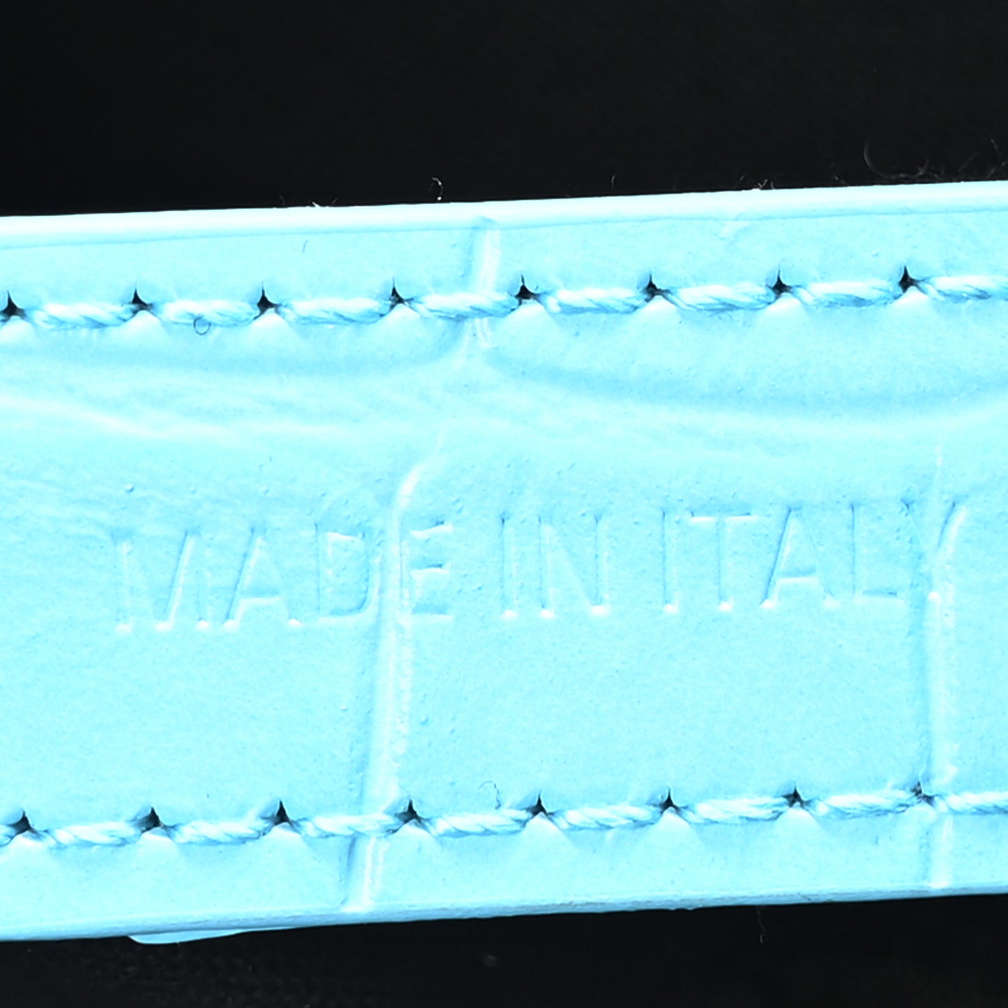 Extra Supple Calfskin Crocodile Embossed Le Cagole Shoulder Bag XS Cyan
