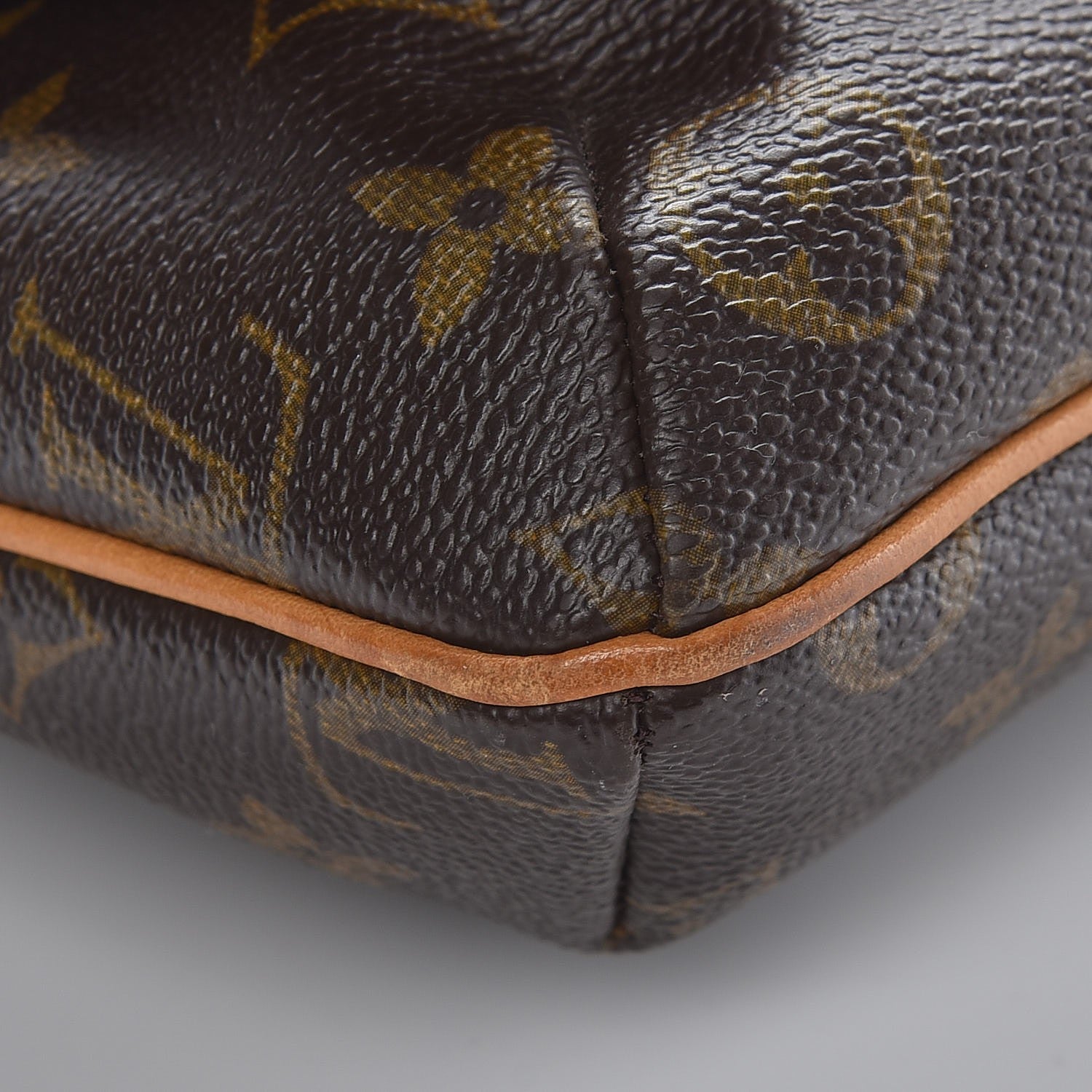 Louis Vuitton Monogram Musette Salsa 11 of 17