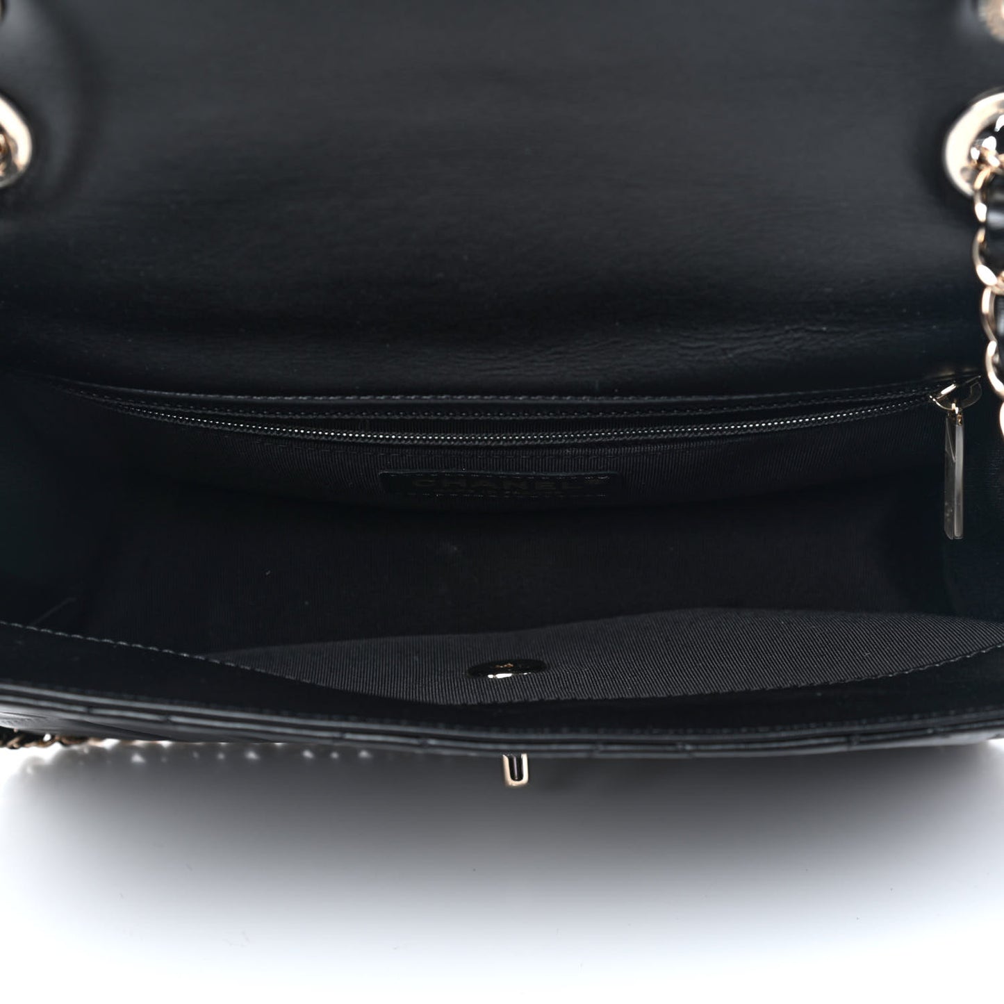 Crumpled Calfskin Medium Chain All Over Flap Black