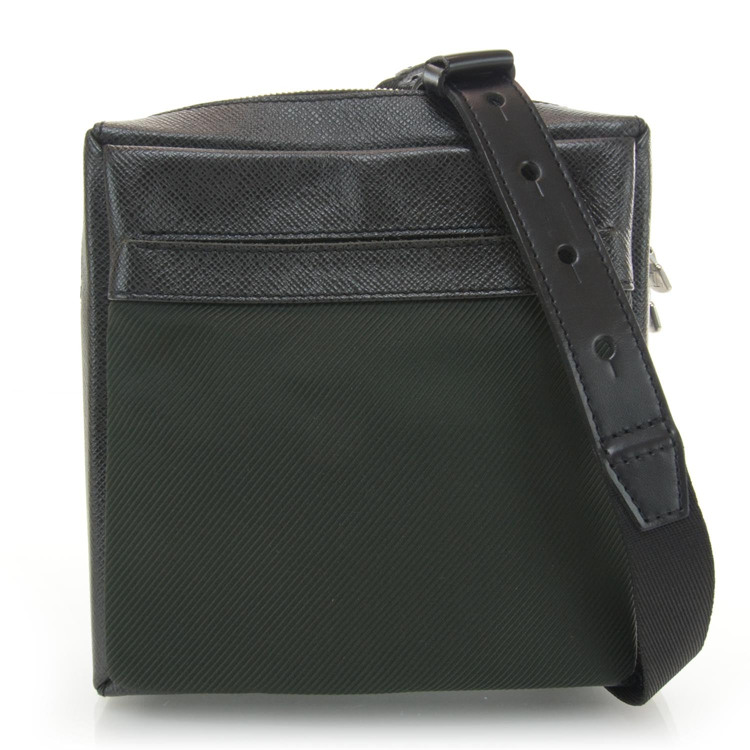 Louis Vuitton Taiga Beloukha 1 of 8