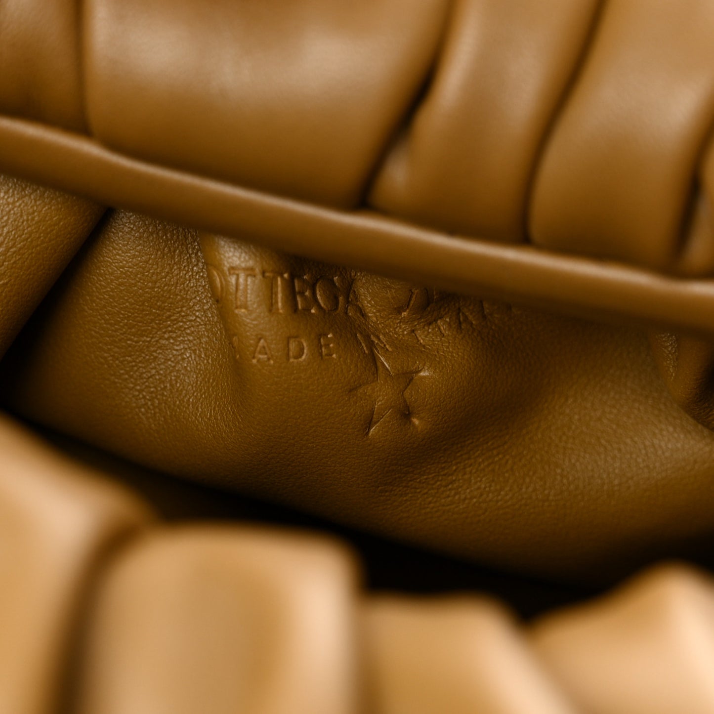 Smooth Butter Calfskin Small The Shoulder Pouch Moutarde