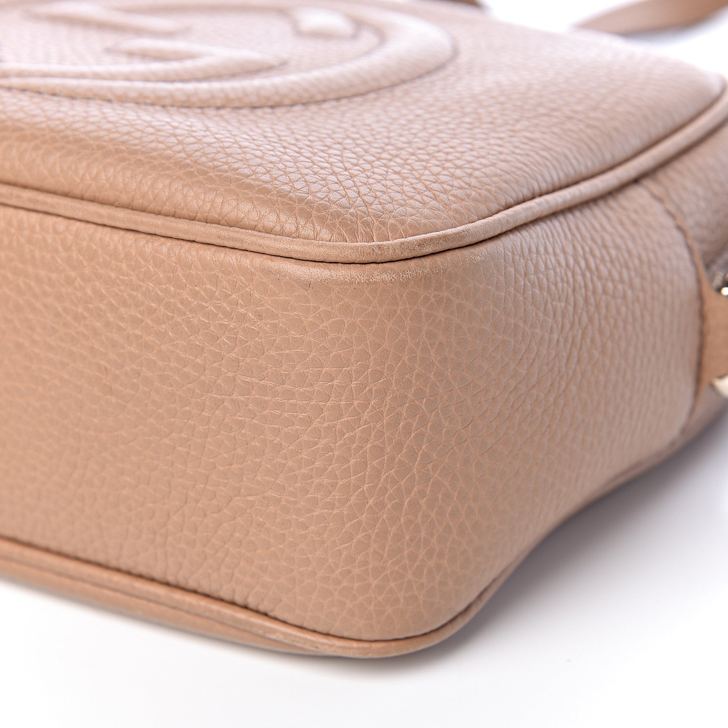 Gucci Pebbled Calfskin Small Soho Disco Bag Camelia 9 of 10