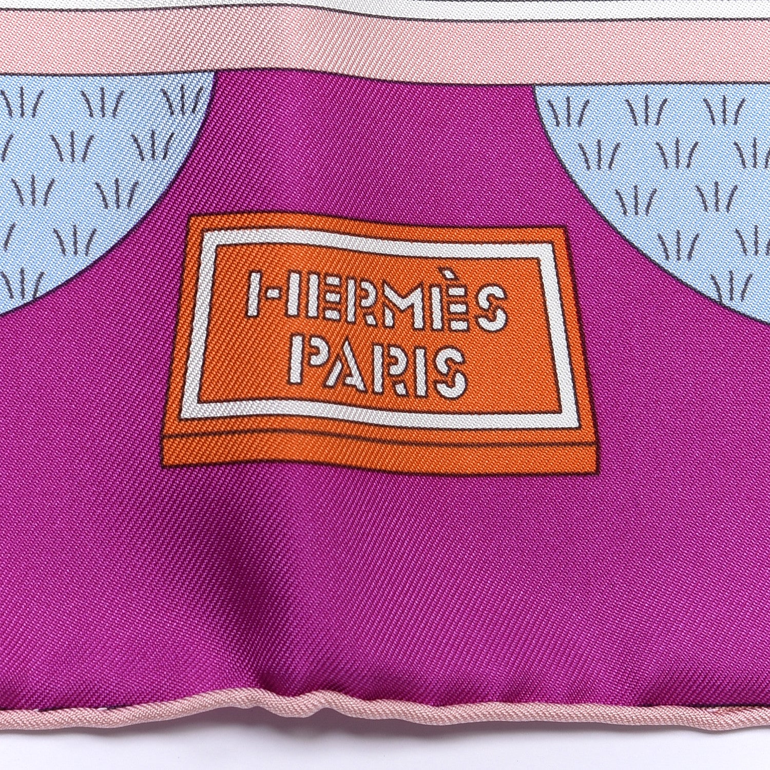 Hermes Silk La Maizeon des Carres Scarf 90 Fuchsia Blanc Multicolore 2 of 5