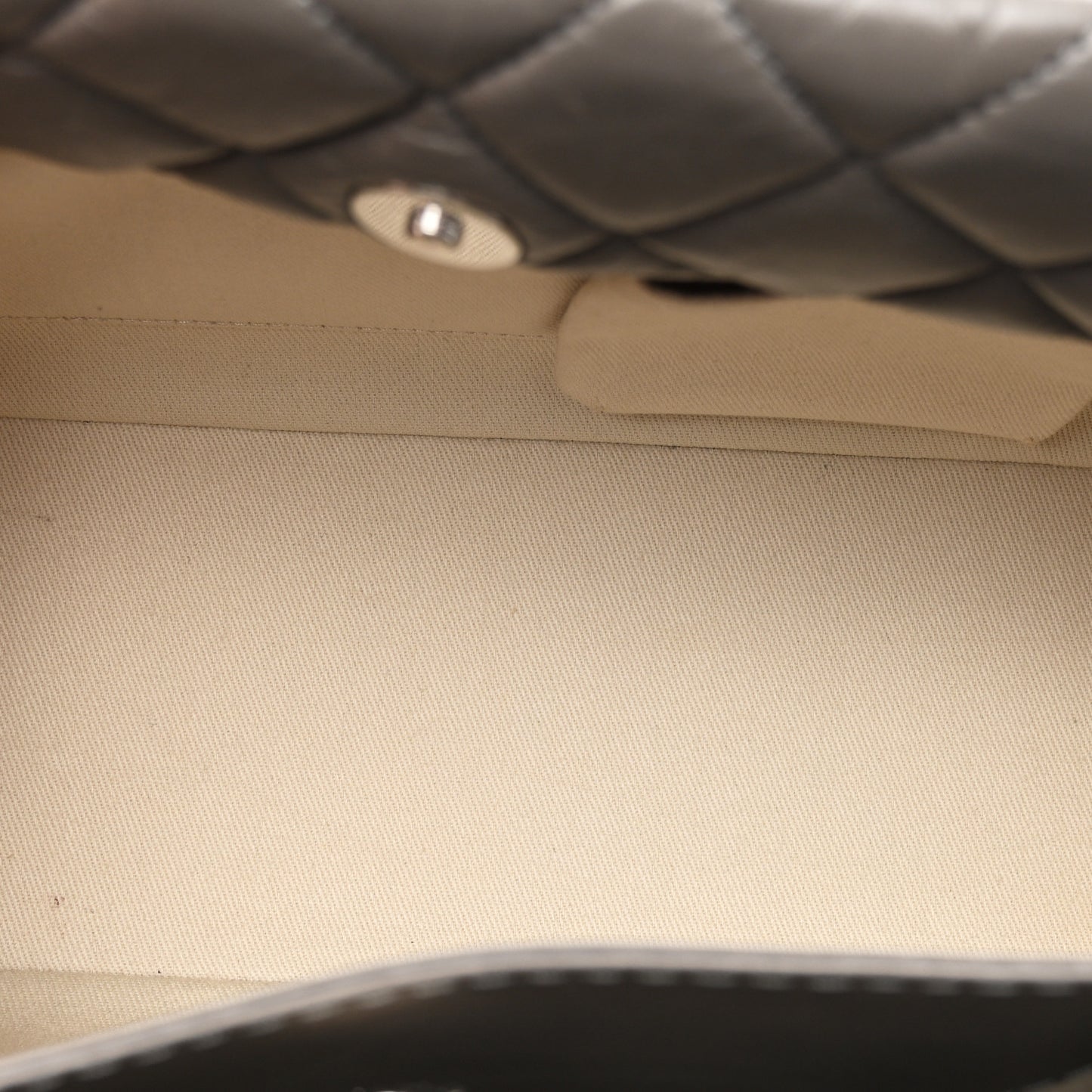 Aged Calfskin Lady Pearly Tote Grey