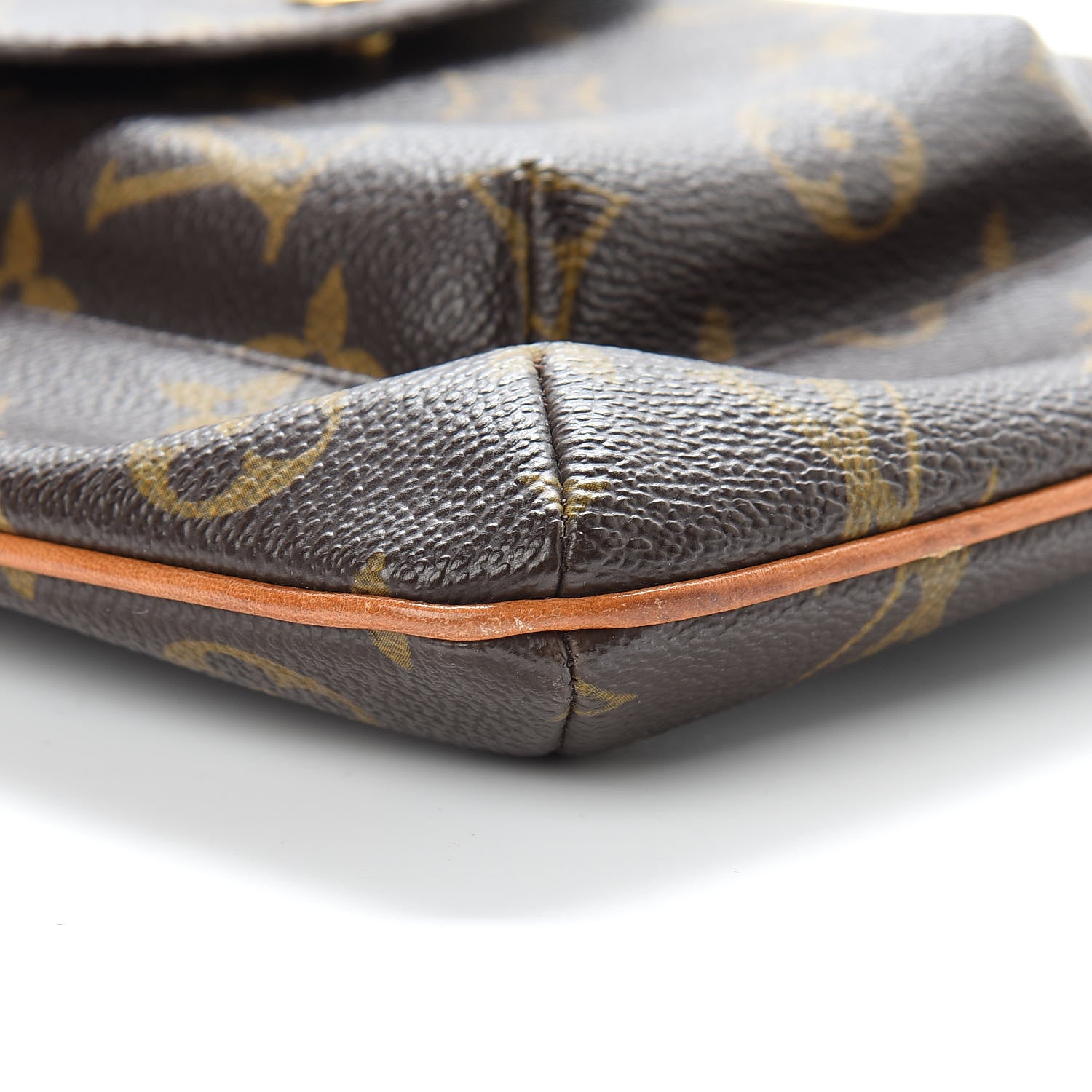 Louis Vuitton Monogram Partition Wristlet 7 of 8