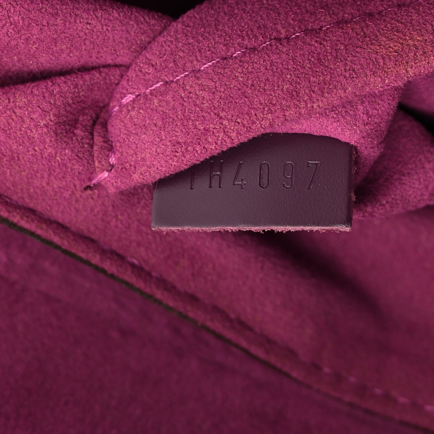 Epi Montaigne Clutch Cassis