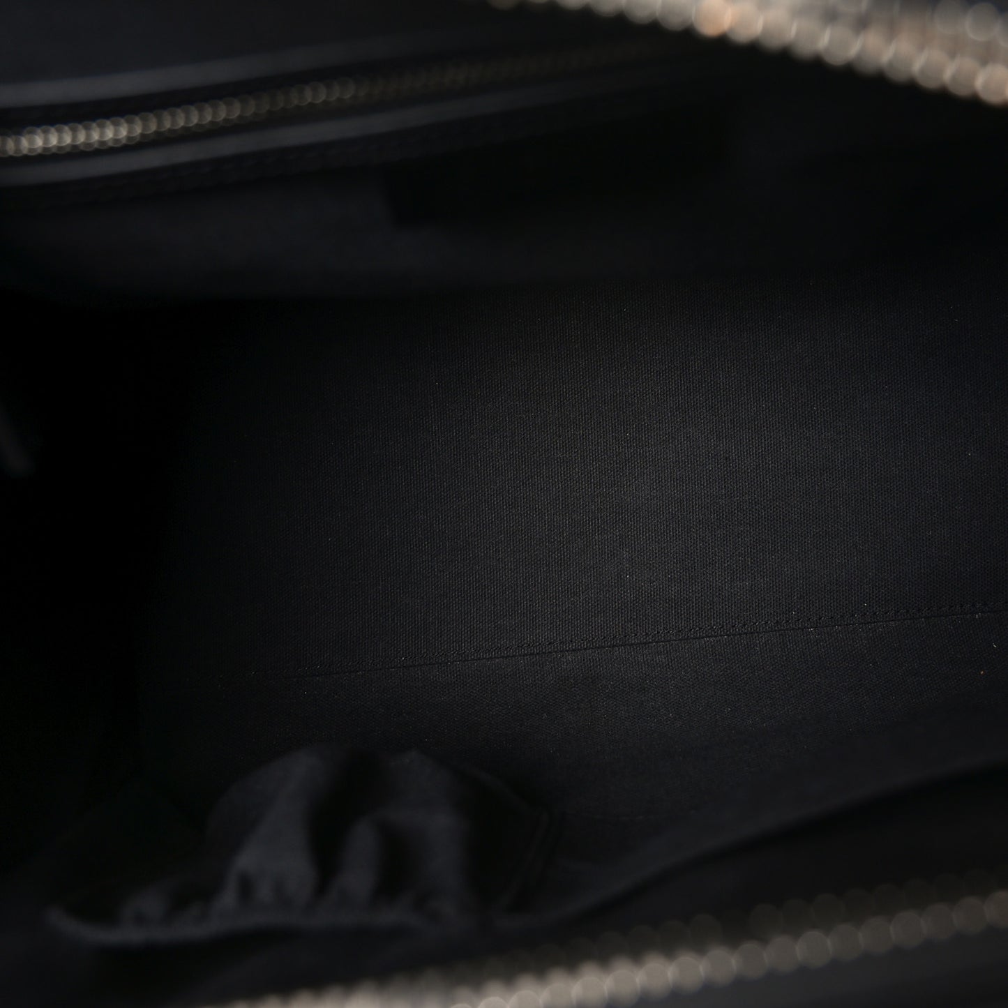Shiny Lord Calfskin Medium Antigona Black