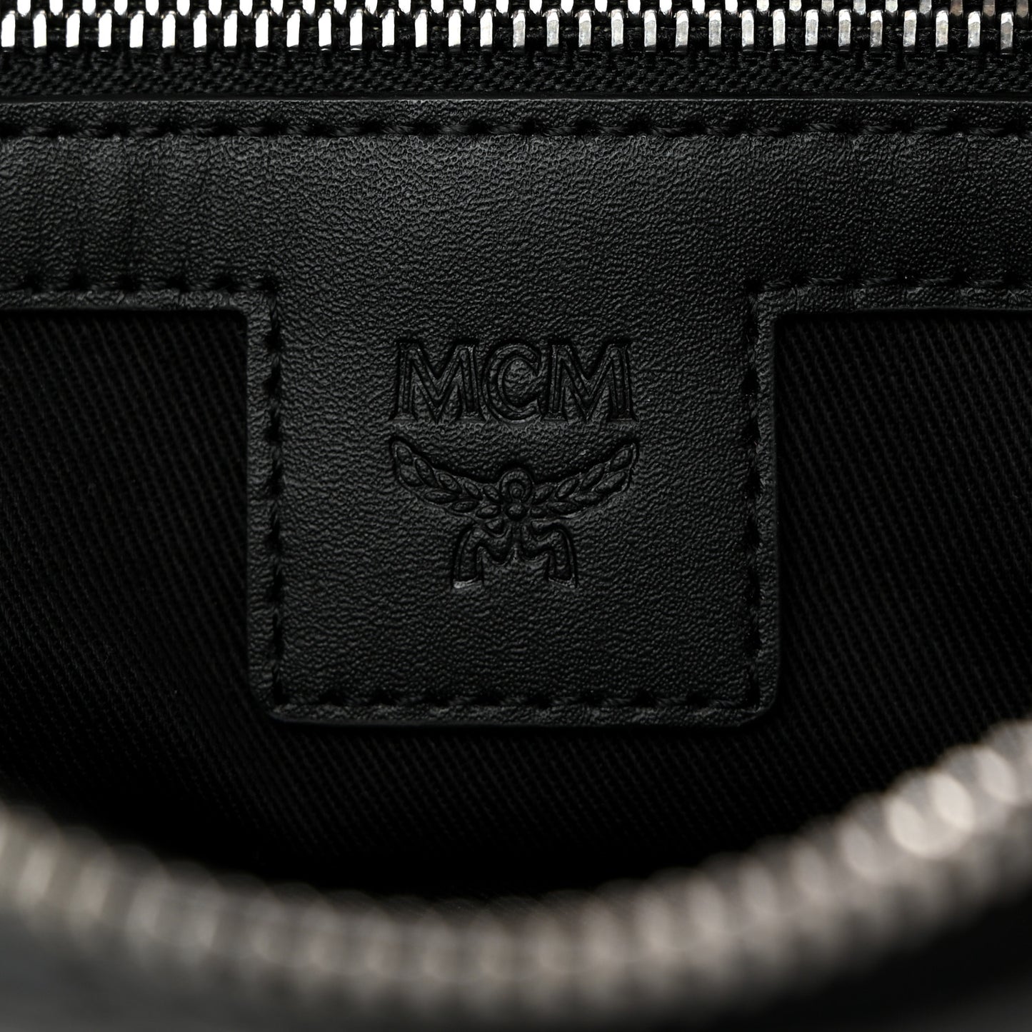 Visetos Medium Crossbody Pouch Black