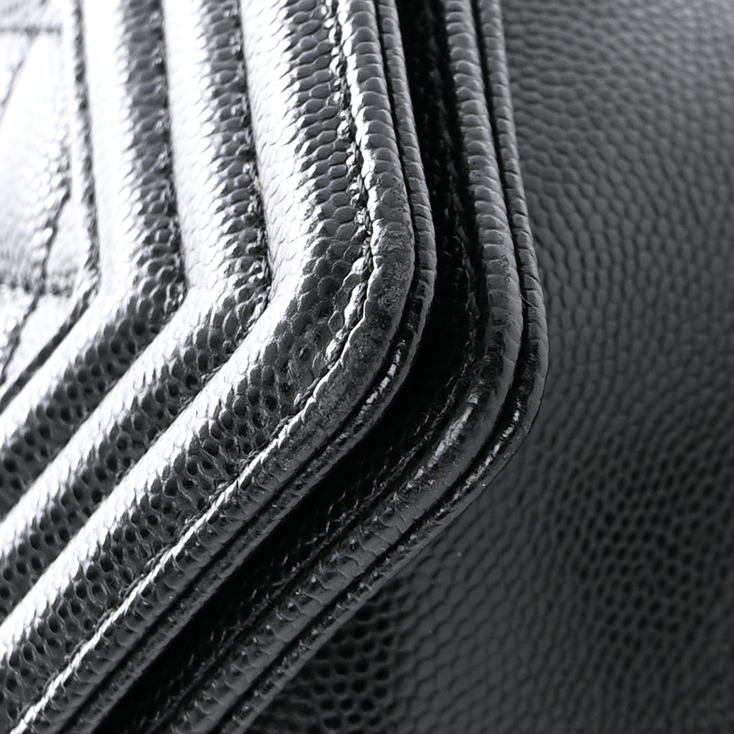 Caviar Quilted New Medium Boy Flap Black