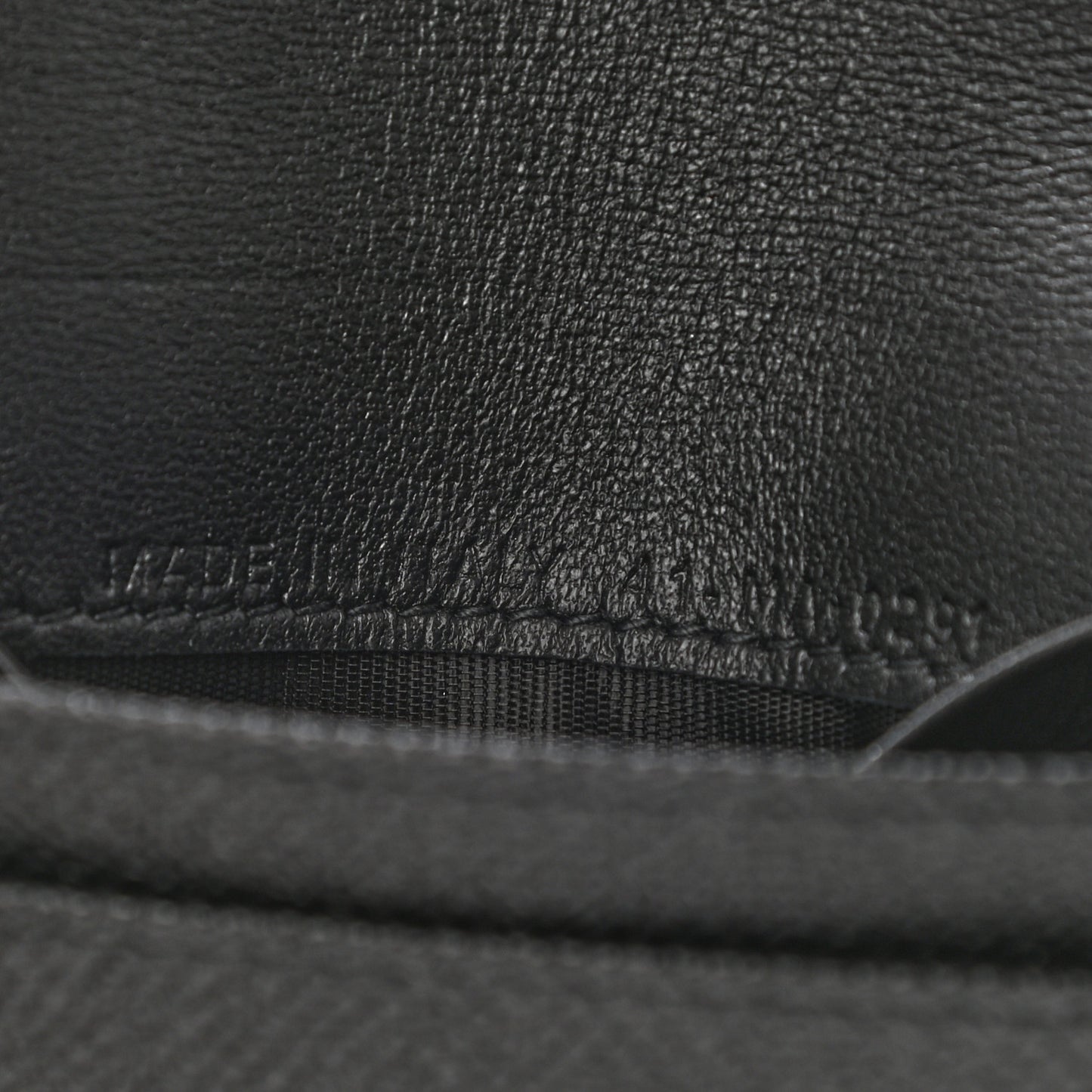Grained Calfskin Saddle Card Holder Black