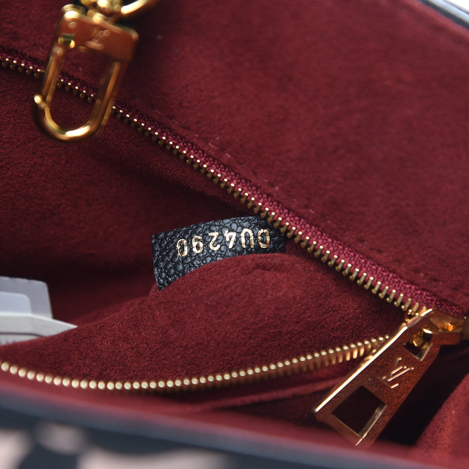 Louis Vuitton Empreinte Monogram Giant Onthego PM Black Beige 7 of 10