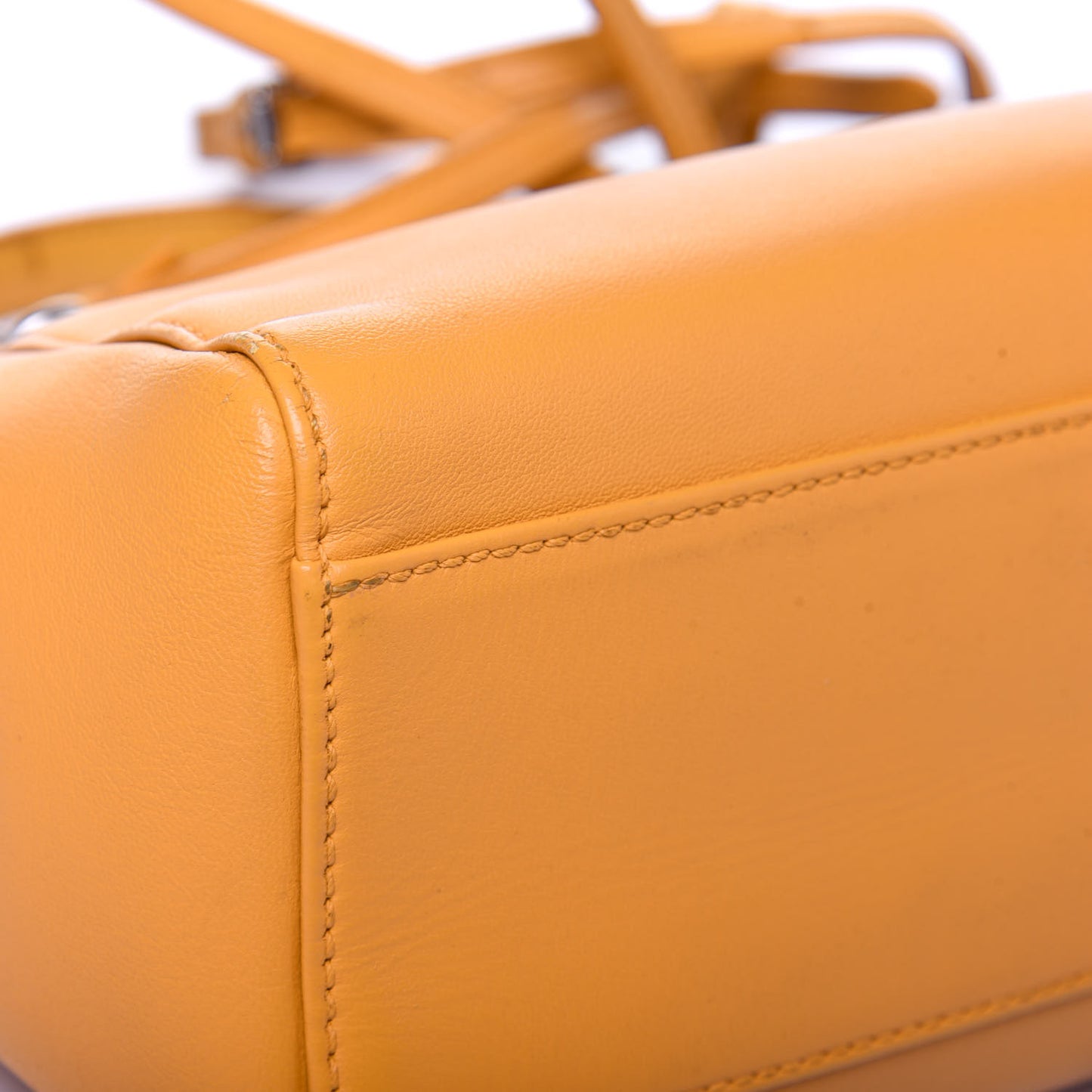 Nappa Mini Peekaboo Iconic Satchel Giallo Syrup