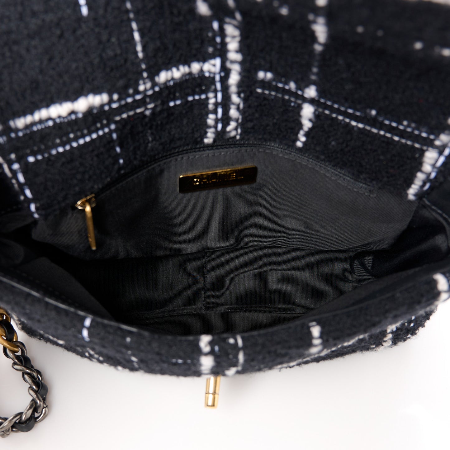 Tweed Quilted Medium Chanel 19 Flap Black White