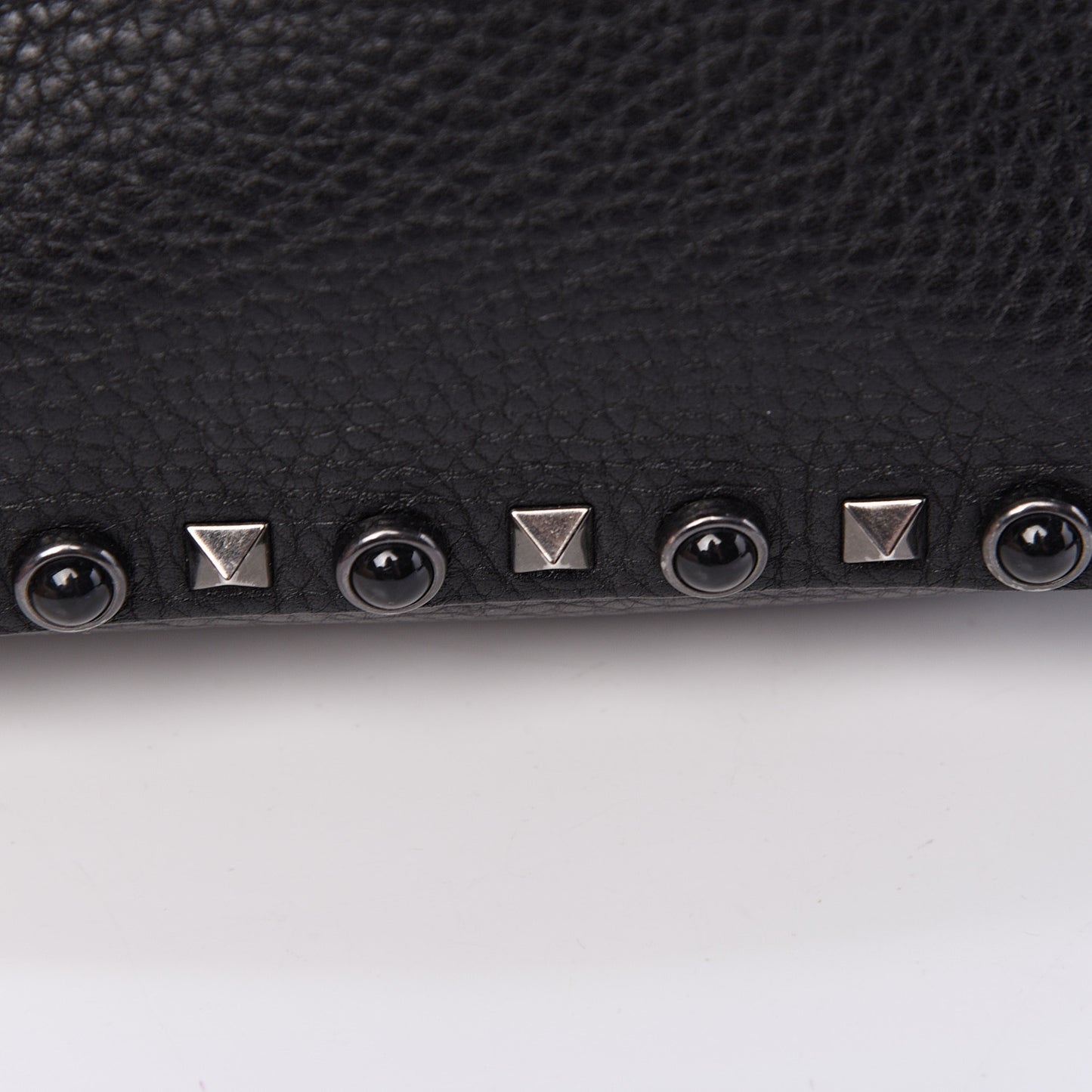 Grained Calfskin Onyx Rockstud Rolling Camera Crossbody Bag Black