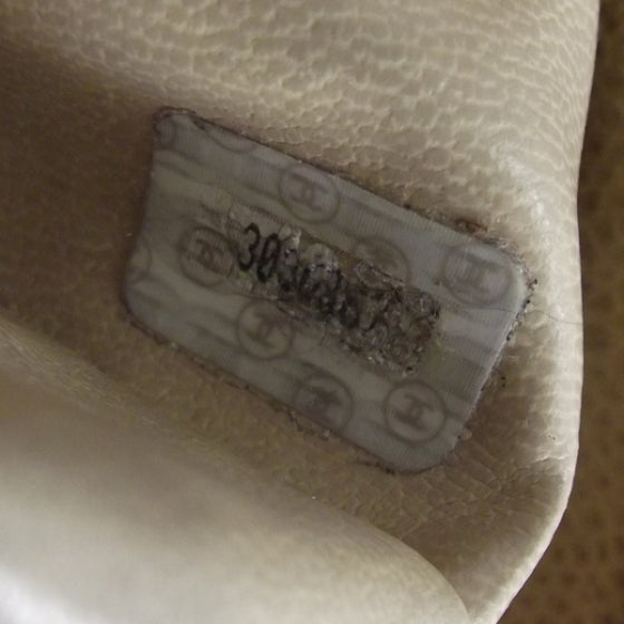 Caviar Shoulder Bag Beige