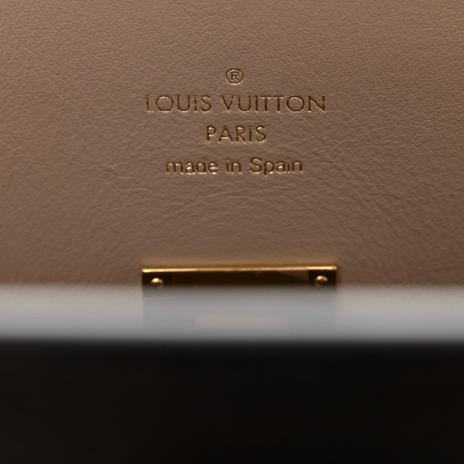 Louis Vuitton Veau Nuage Milla MM Ebene 6 of 10