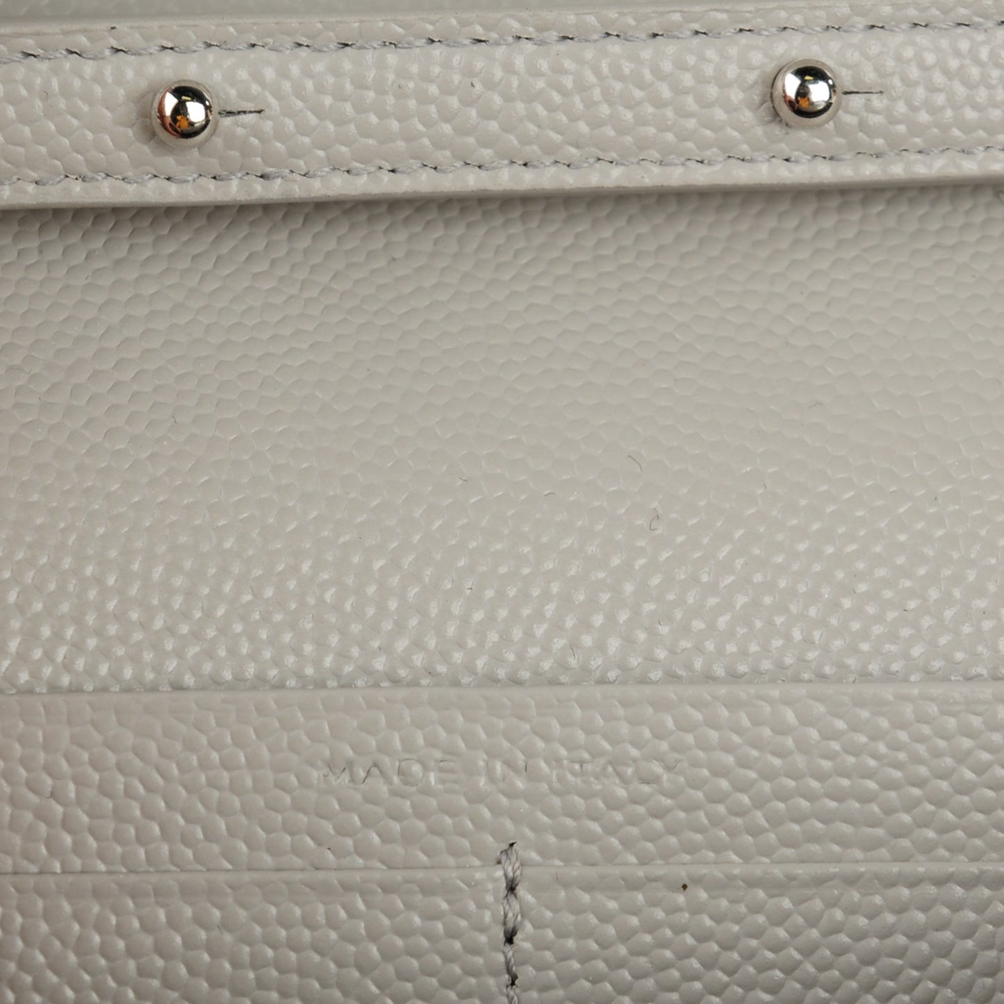 Grain De Poudre Matelasse Chevron Monogram Chain Wallet Gris Souris