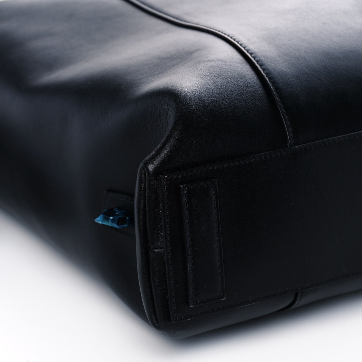 Calfskin Maxi Antigona Black