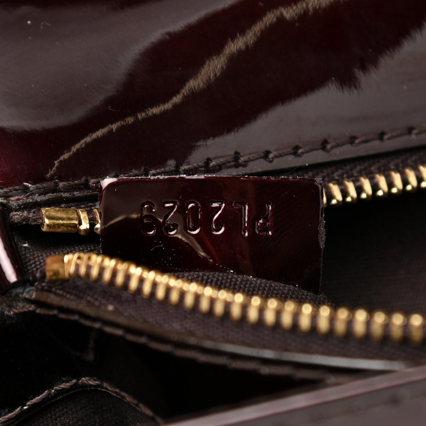 Patent Sobe Clutch Rouge Fauviste