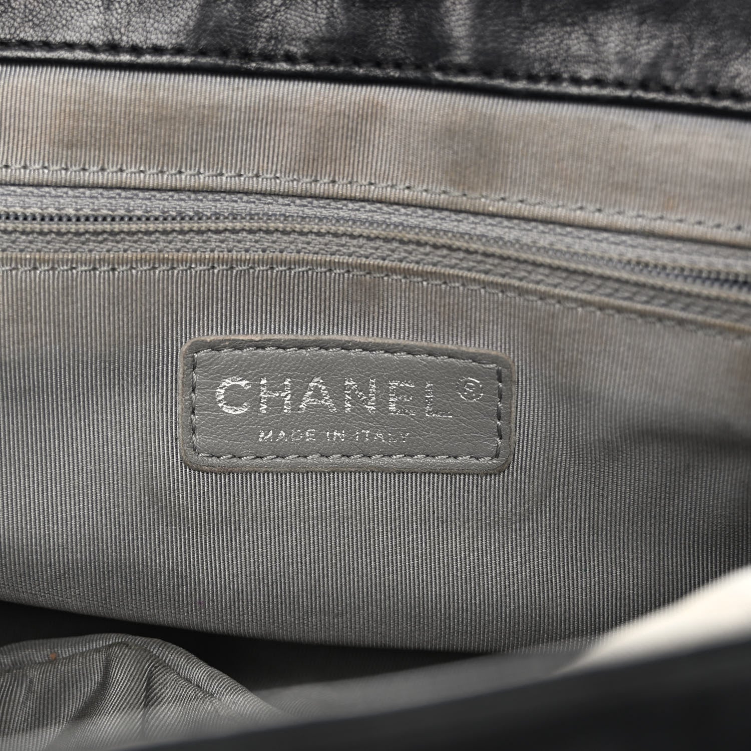 Chanel Washed Lambskin Quilted Medium Chain Around Messenger Black 6 of 11