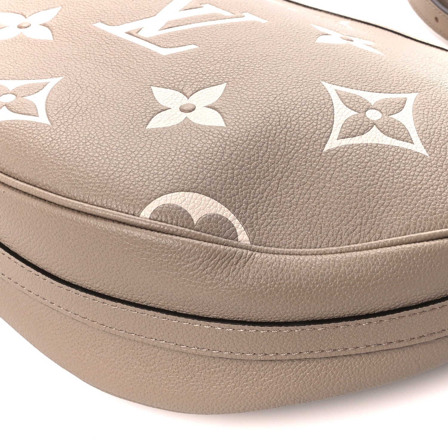 Louis Vuitton Empreinte Monogram Giant Loop Hobo Dove Gray Cream 12 of 12