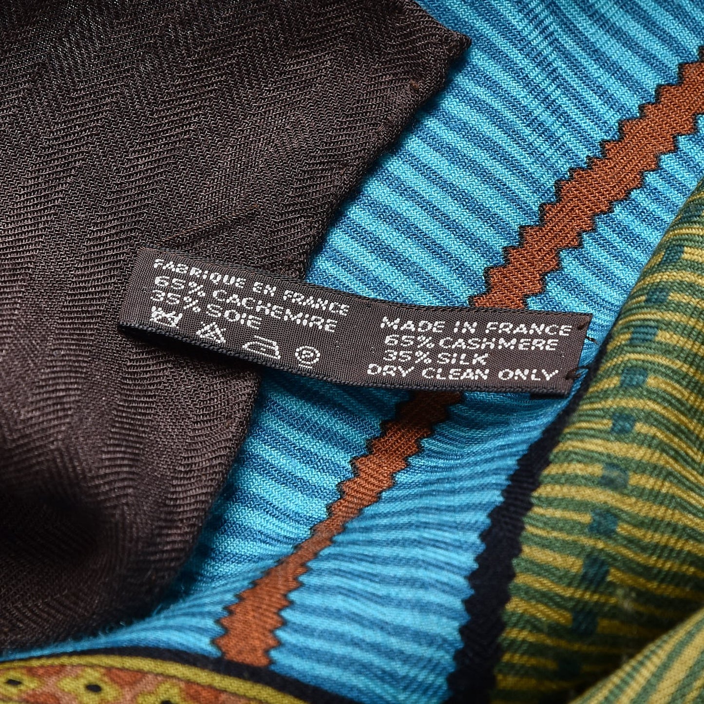 Cashmere Silk Cent Plis Des Miao Shawl 140