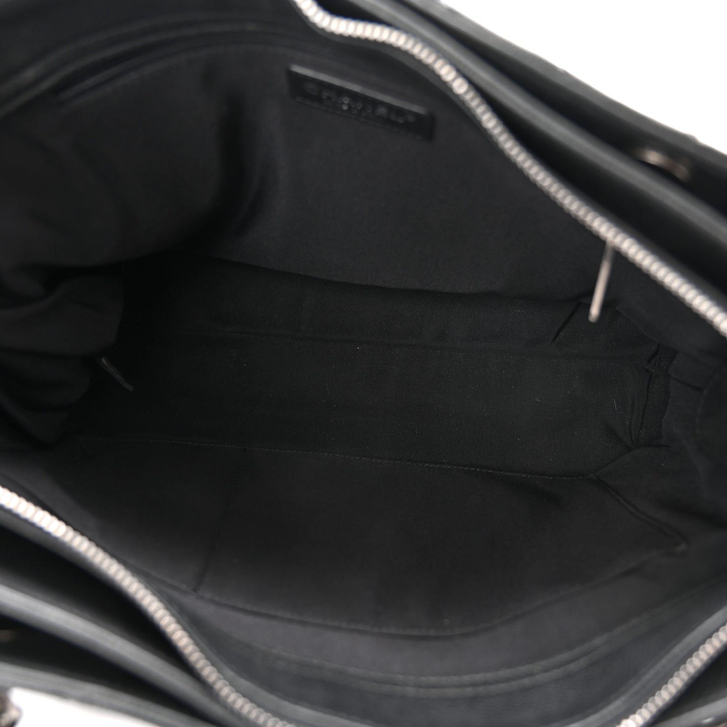 Caviar Quilted Medium Rock In Rome Tote Black
