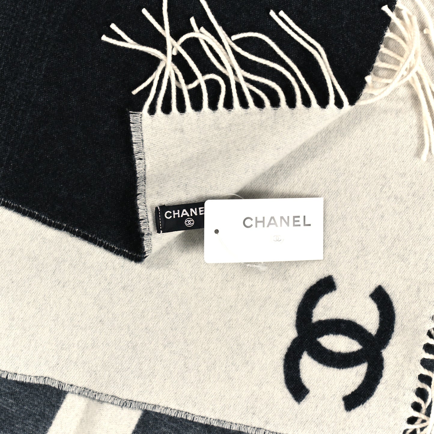 Cashmere Wool Logo Scarf Grey White