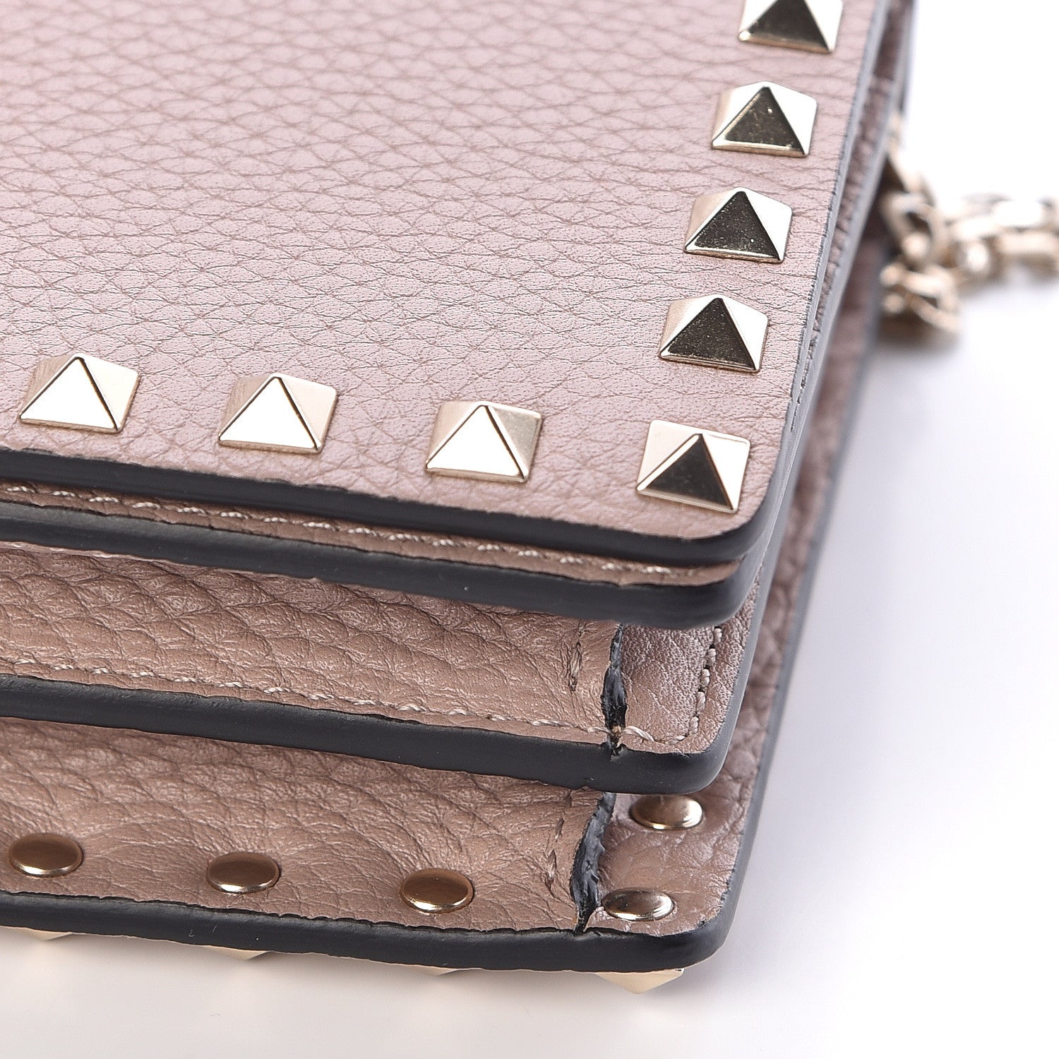 Valentino Garavani Pebbled Calfskin Rockstud Wallet on Chain Poudre 9 of 10