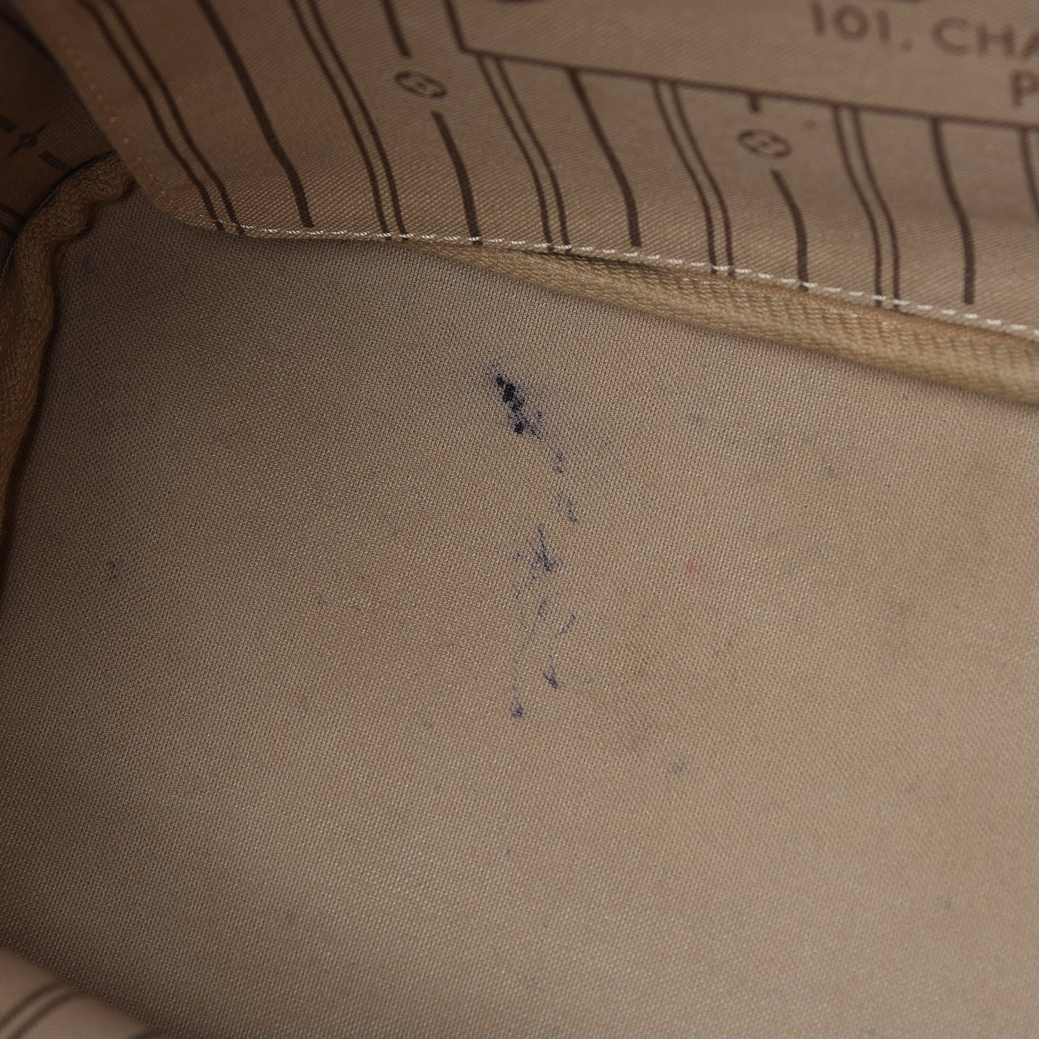 Louis Vuitton Monogram Neverfull MM 10 of 34
