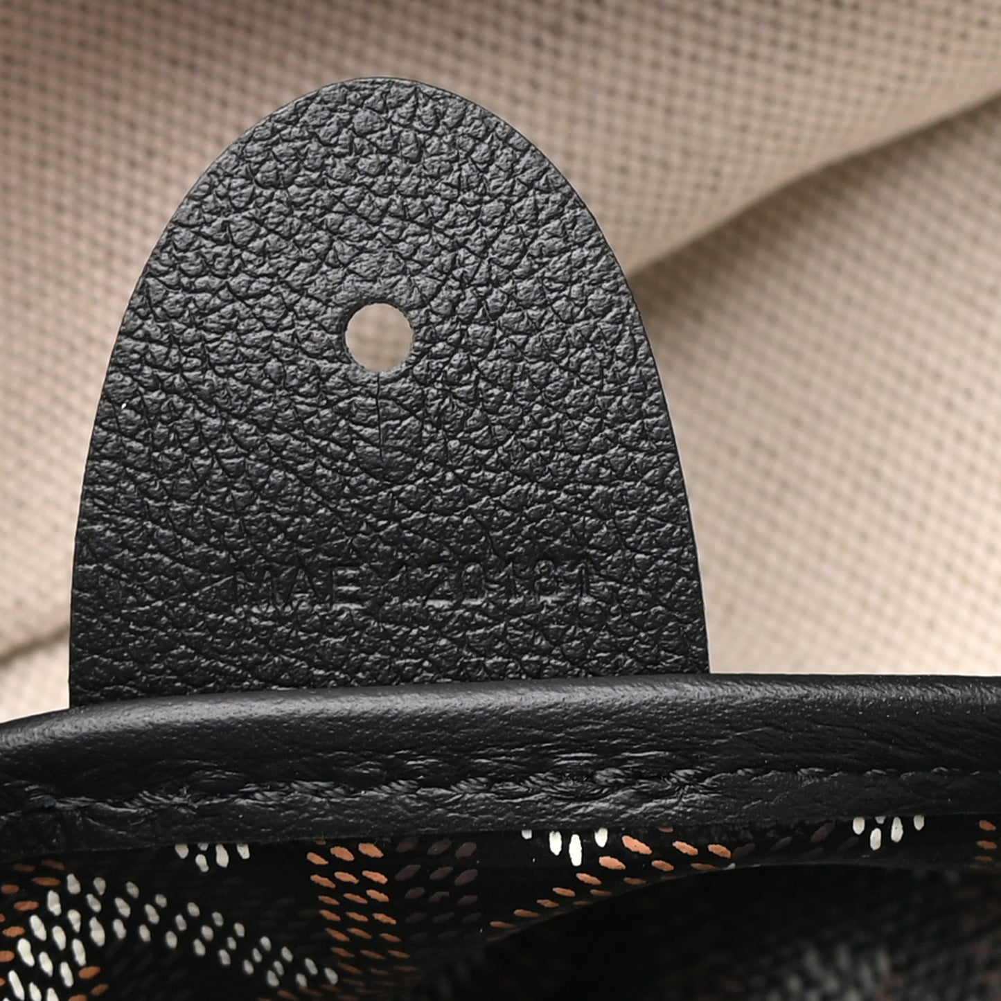 Goyardine Artois GM Black