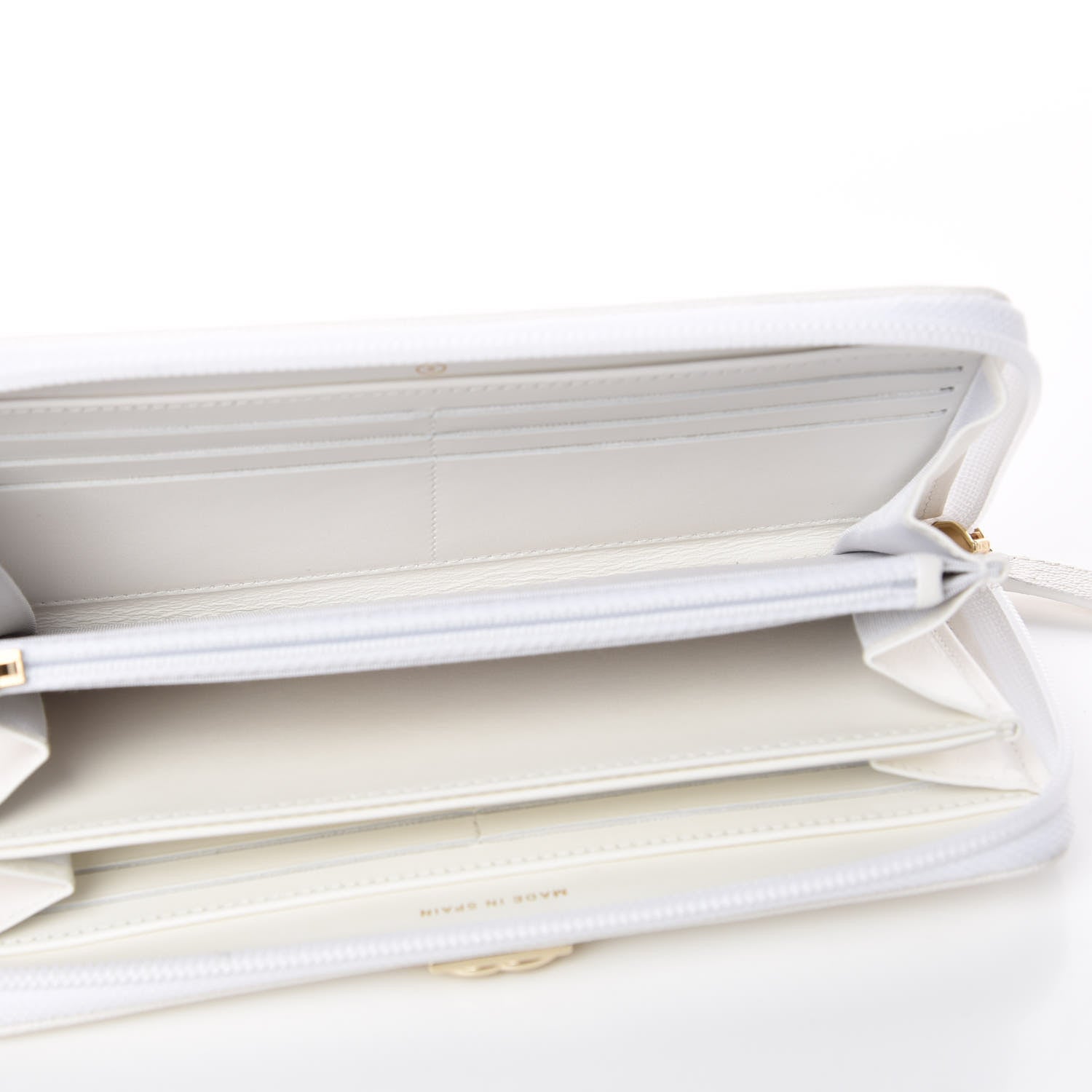 Chanel Caviar Large Zip Around Boy Wallet White 5 of 8