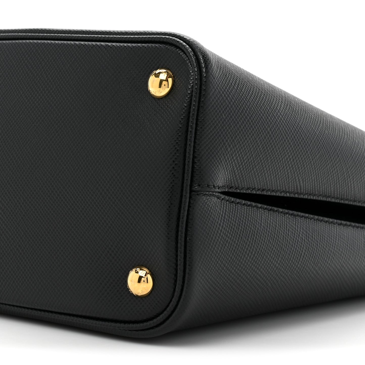 Saffiano Cuir Medium Panier Bucket Bag Black Fuoco