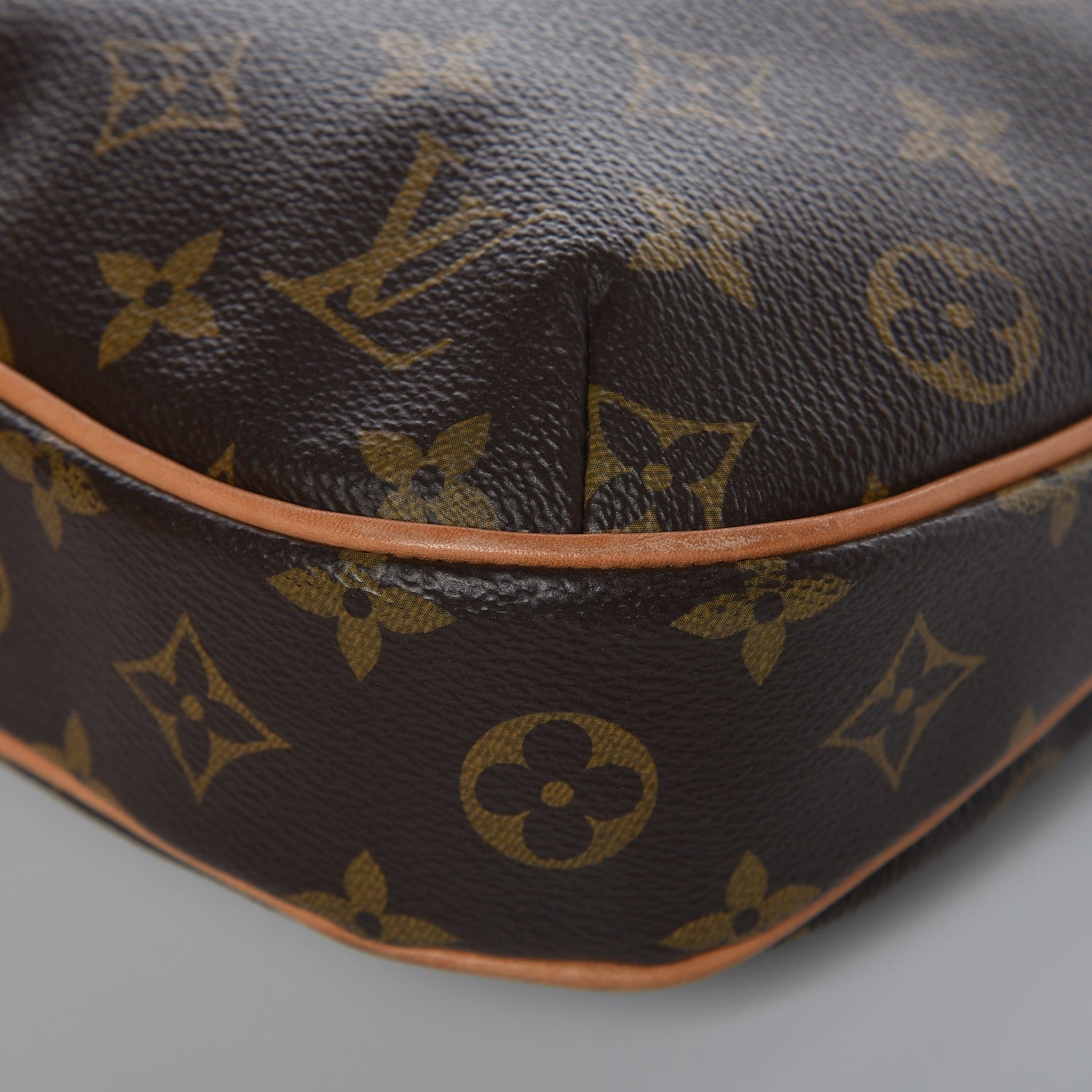 Louis Vuitton Monogram Odeon PM 12 of 16
