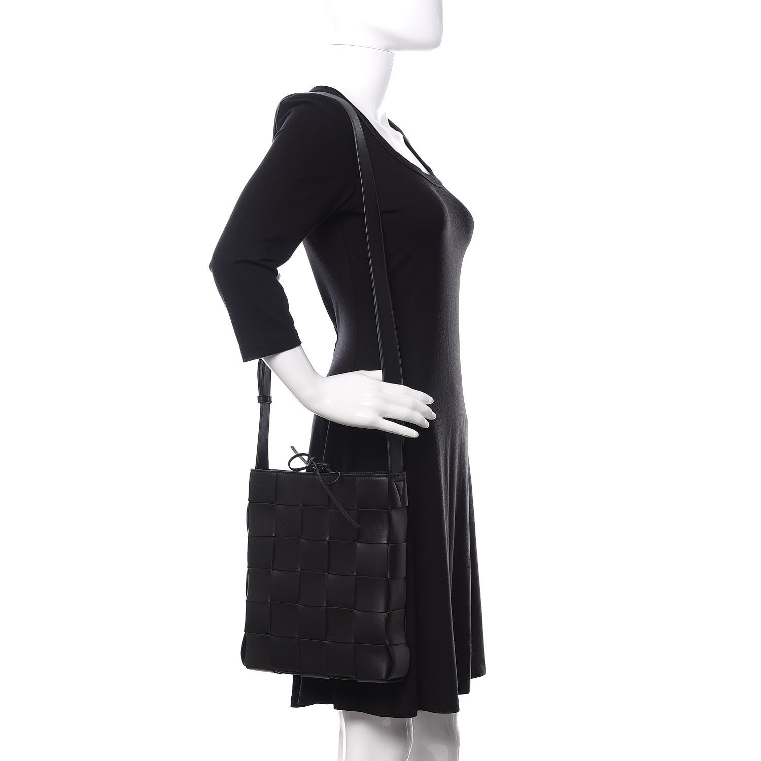 Bottega Veneta Lambskin Maxi Intrecciato Cassette Messenger Black 2 of 8