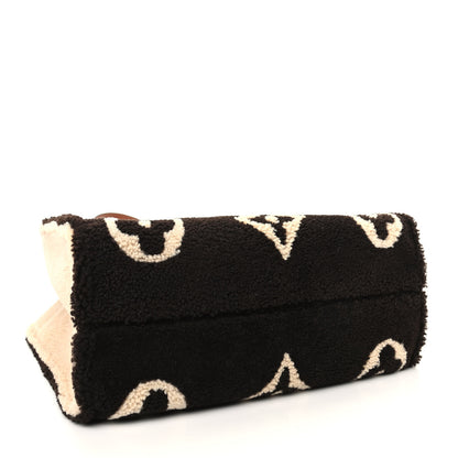 Louis Vuitton Shearling Monogram Giant Teddy Onthego GM Black White 4 of 10