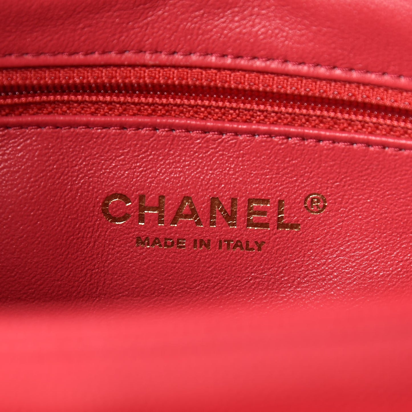 Caviar Quilted Small Business Affinity Flap Red