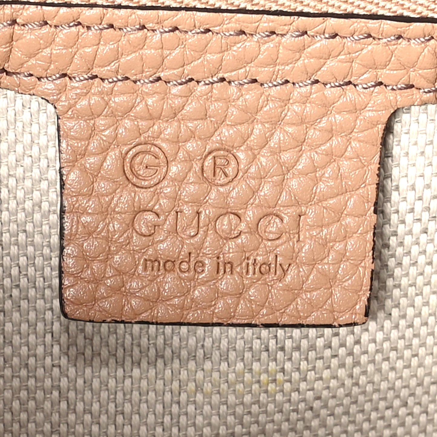 Pebbled Calfskin Large Soho Hobo Camelia