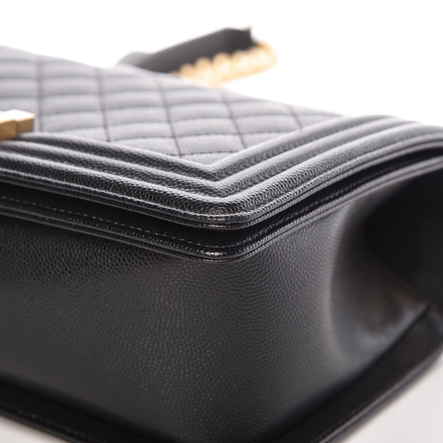Caviar Quilted Medium Boy Flap Black