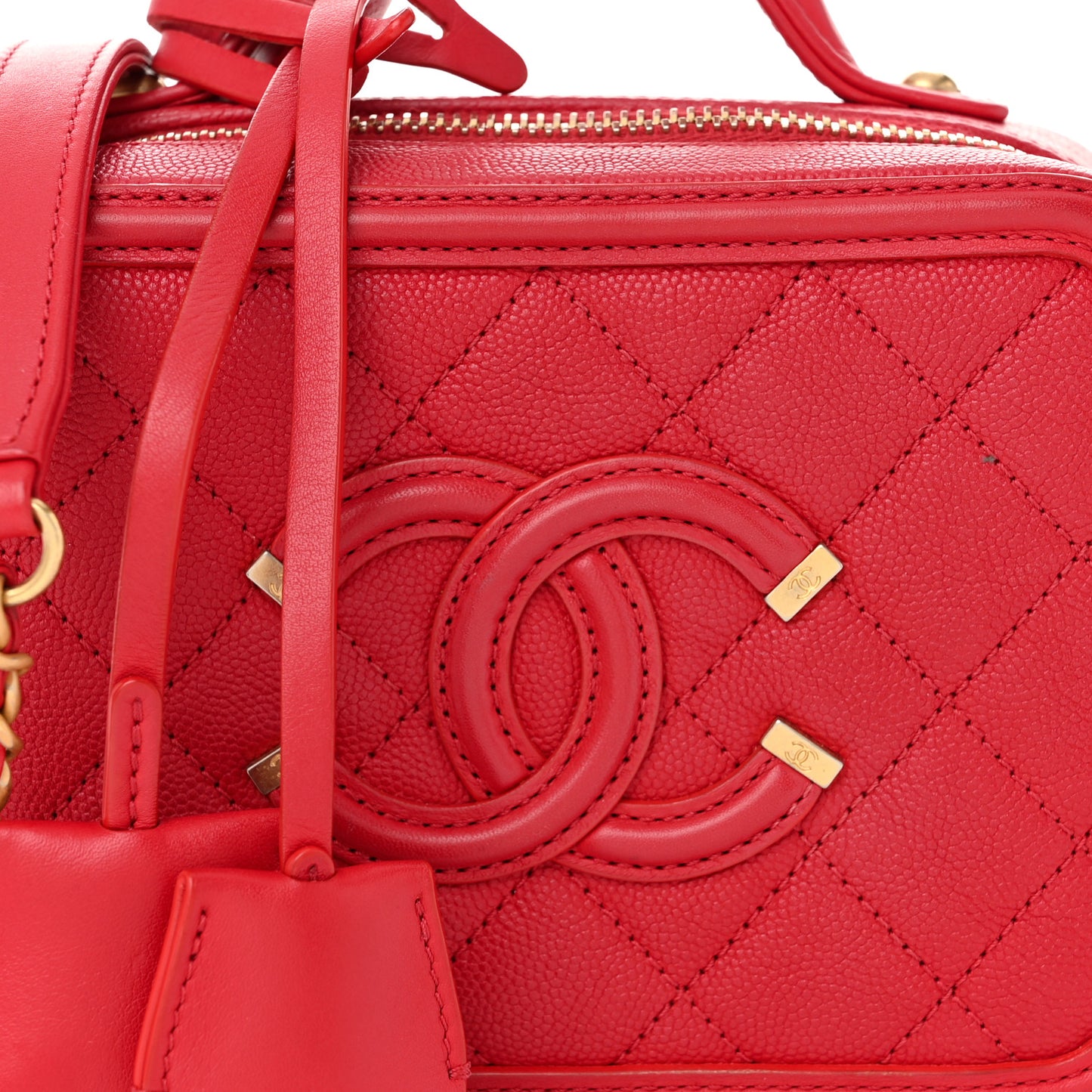 Caviar Quilted Small CC Filigree Vanity Case Red