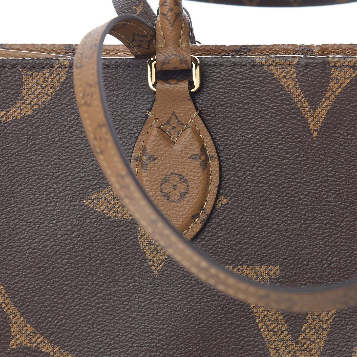 Reverse Monogram Giant Onthego MM
